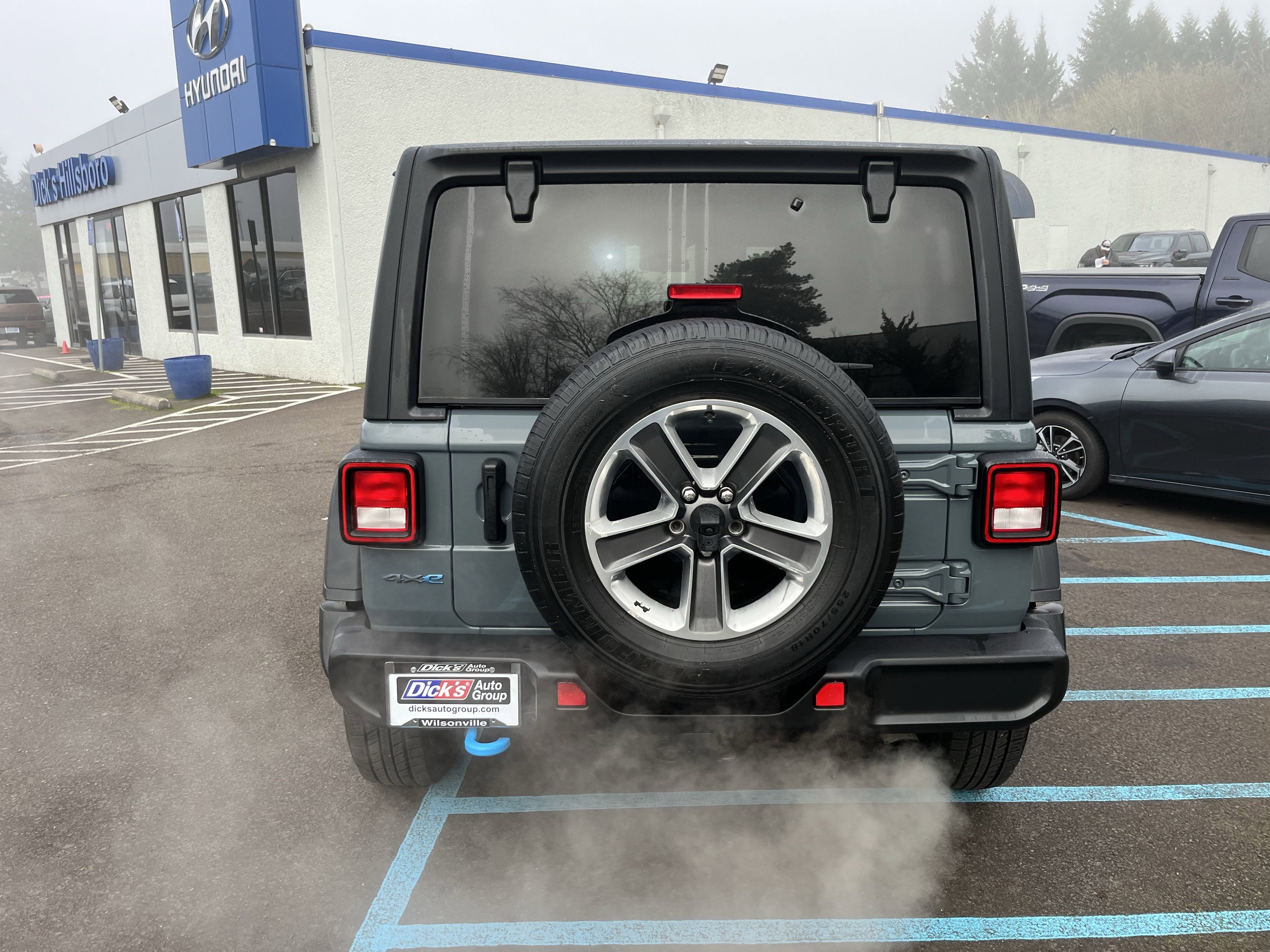 Used 2024 Jeep Wrangler Willys image 4