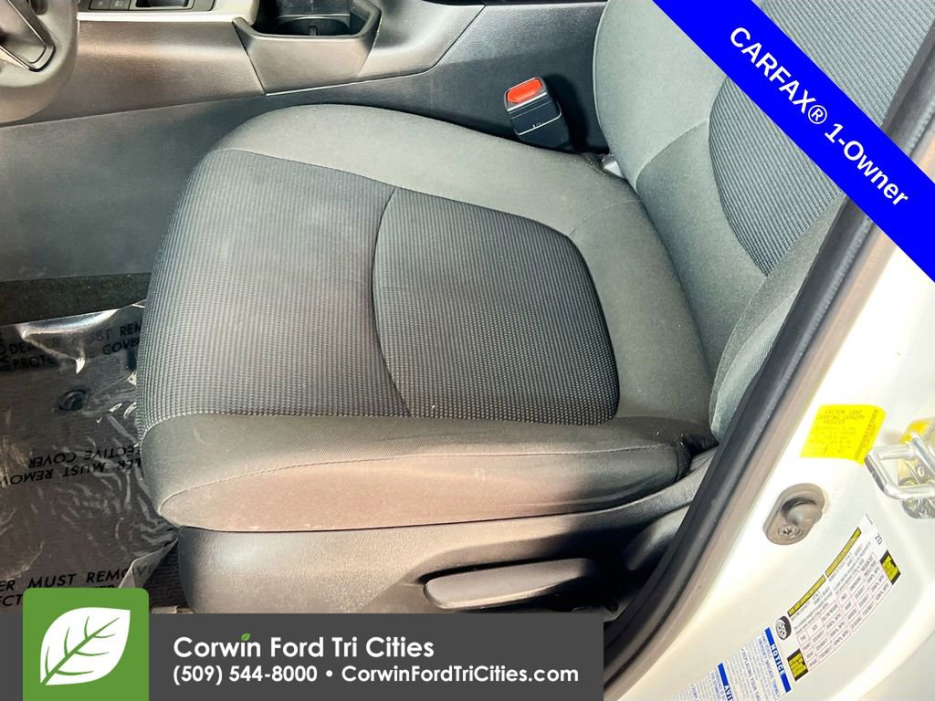 Used 2022 Toyota RAV4 LE image 22