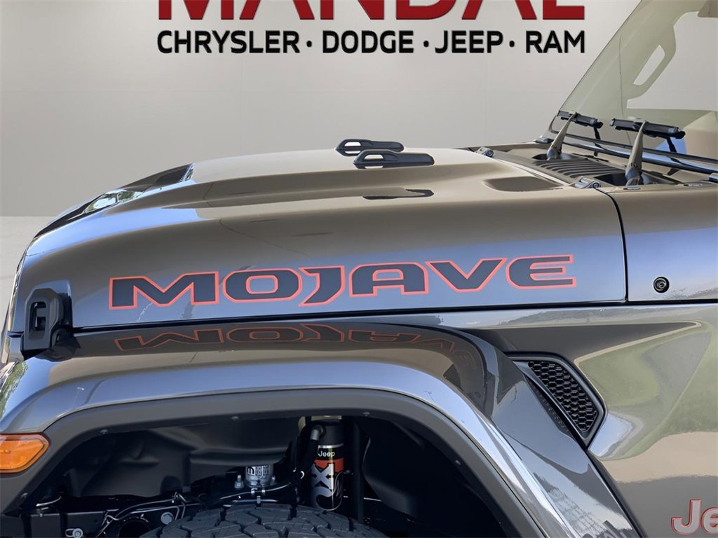 New 2025 Jeep Gladiator Mojave w/ Convenience Group image 13