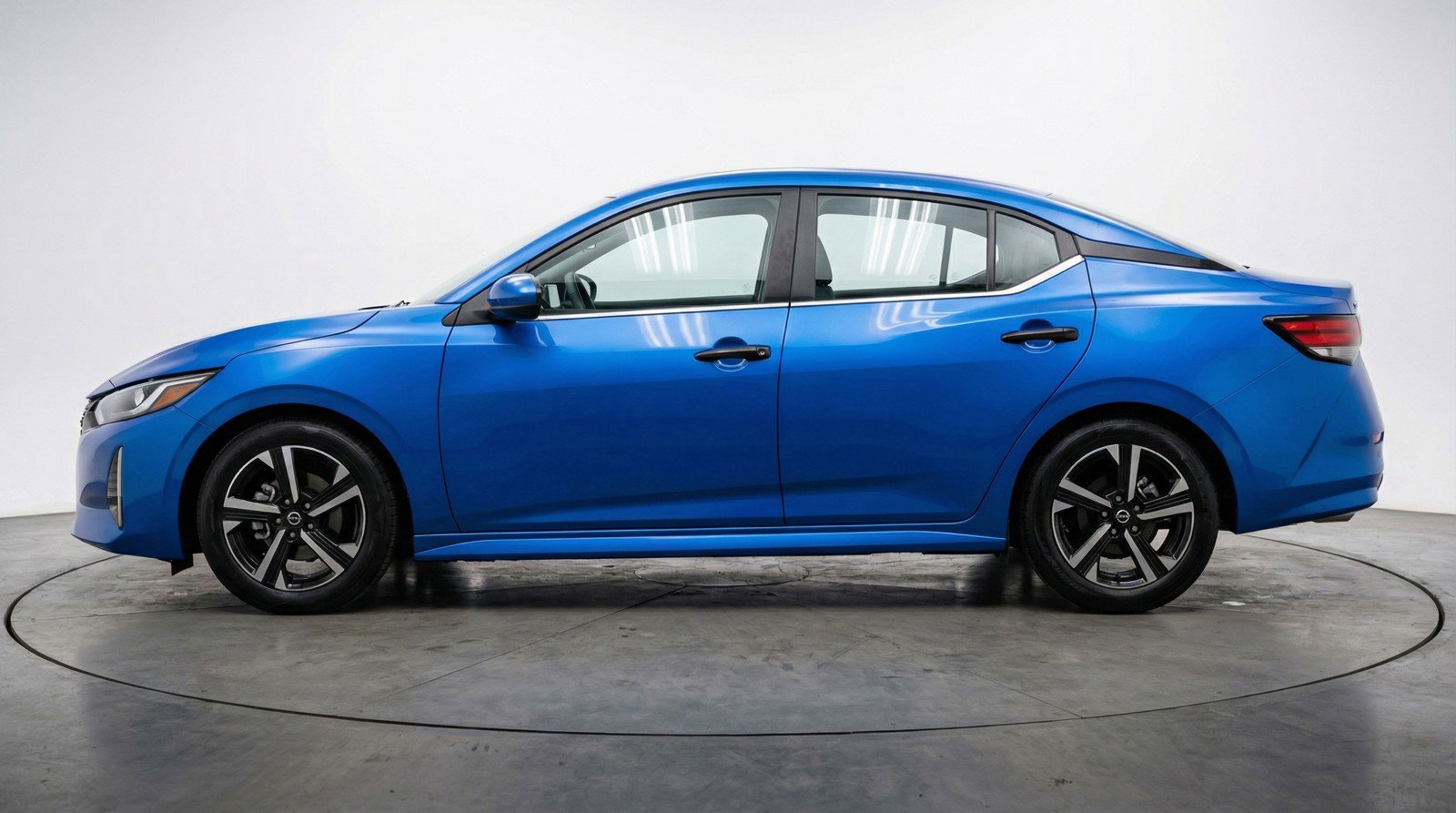 Used 2025 Nissan Sentra SV FWD image 5
