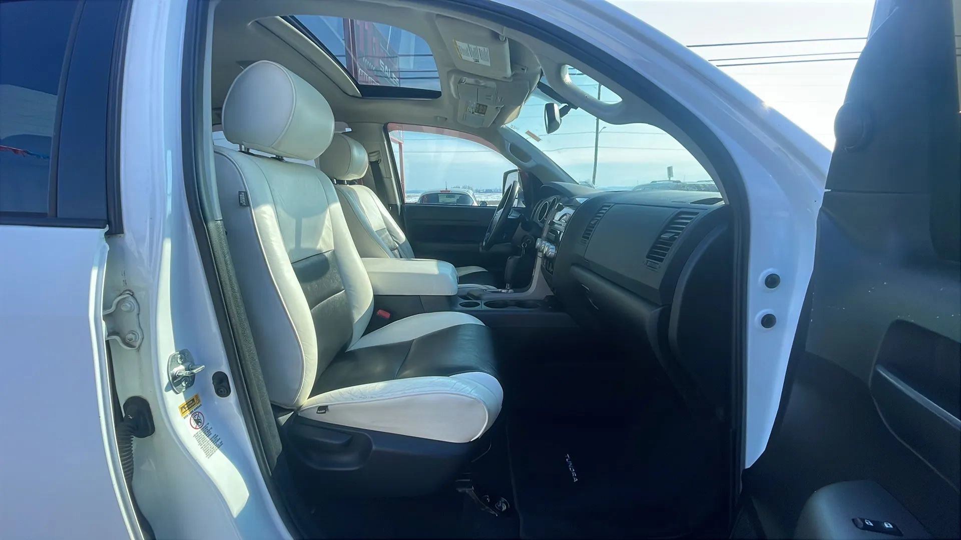 Used 2011 Toyota Tundra SR5 image 25