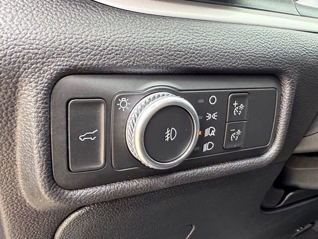 Used 2022 Ford Explorer XLT w/ Equipment Group 202A RWD image 6