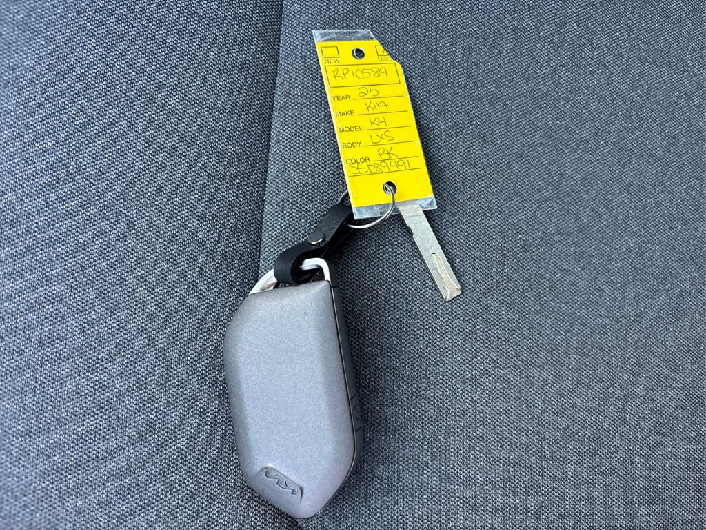 Certified 2025 Kia K4 LXS image 33