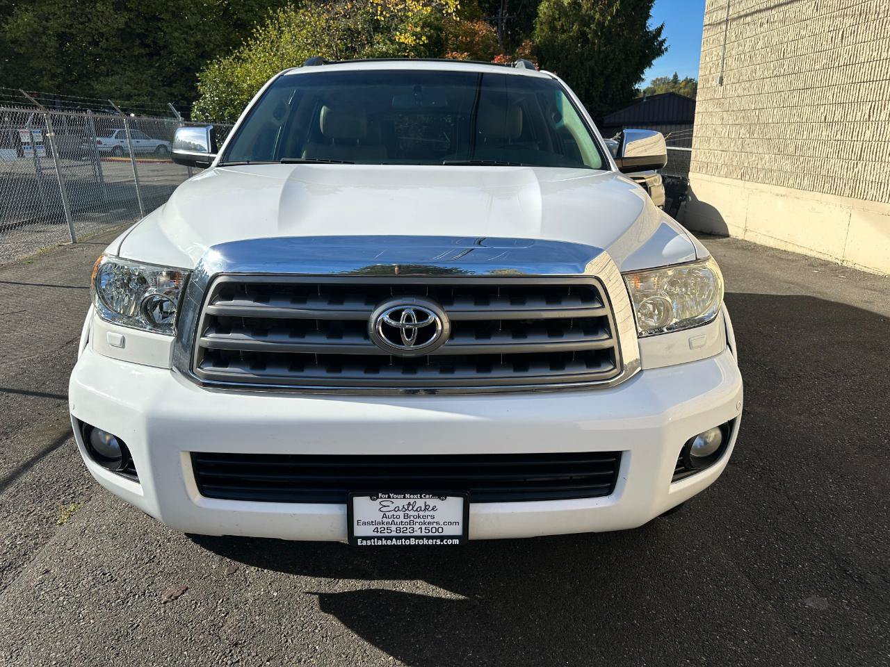 Used 2014 Toyota Sequoia Limited AWD/4WD image 2