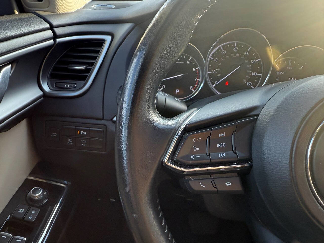 Used 2019 MAZDA CX-9 Touring w/ Touring Premium Package image 34