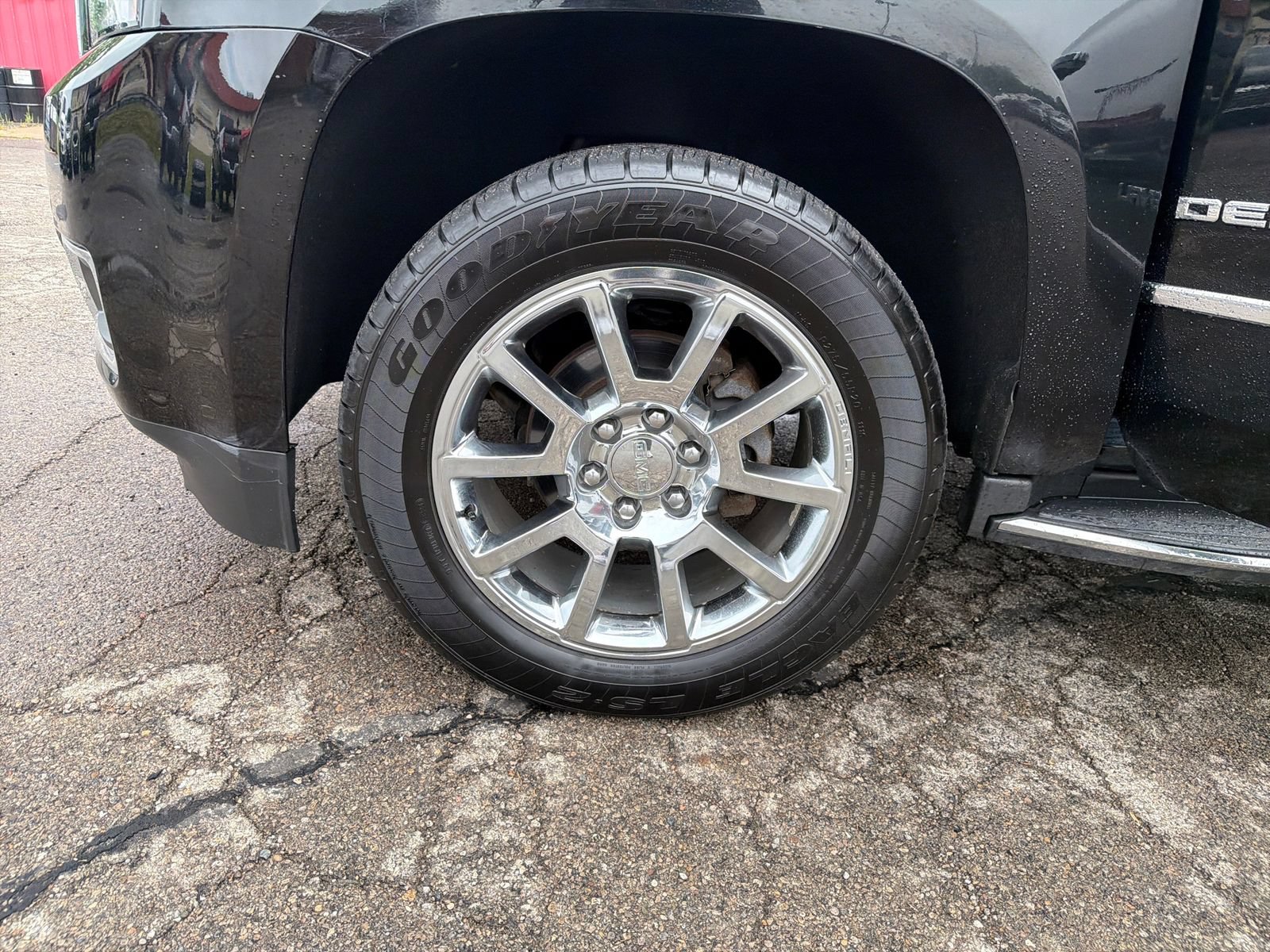 Used 2018 GMC Yukon Denali AWD/4WD image 31