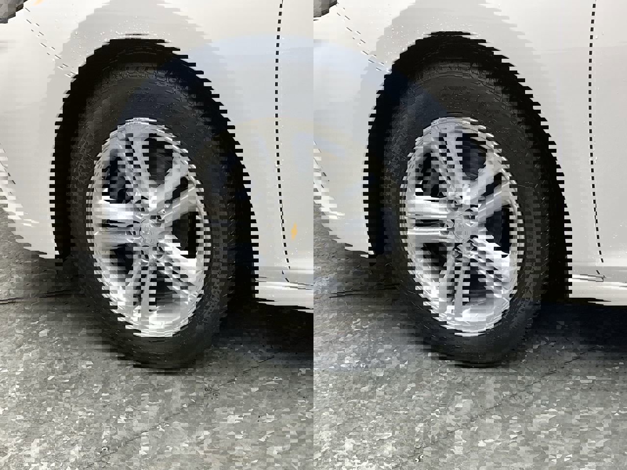 Used 2017 Chevrolet Cruze LT w/ Convenience Package image 29