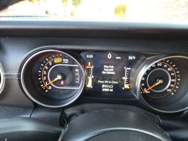 Used 2021 Jeep Wrangler Unlimited Sahara w/ LED Lighting Group AWD/4WD image 9