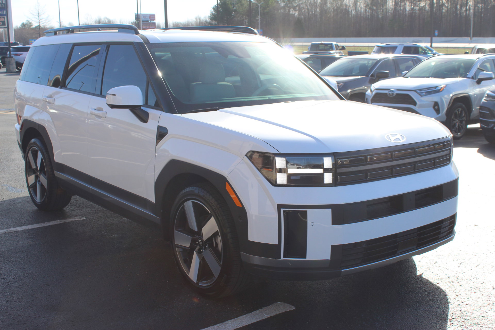 Used 2025 Hyundai Santa Fe Limited image 4