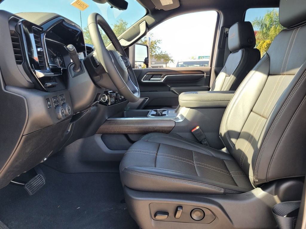 New 2025 Chevrolet Silverado 2500 High Country w/ Midnight Edition image 15