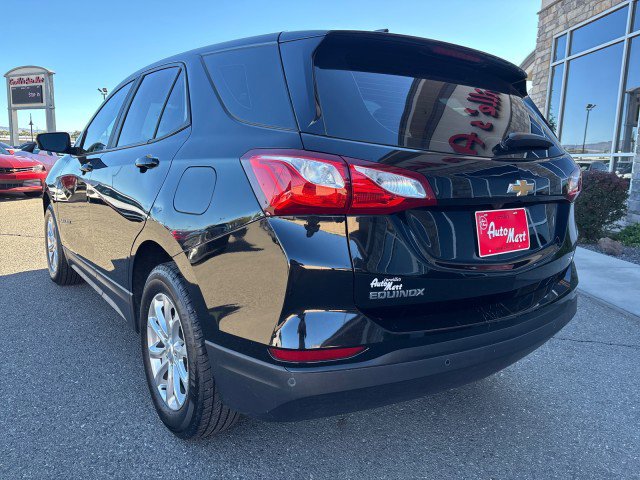 Used 2021 Chevrolet Equinox LS image 3