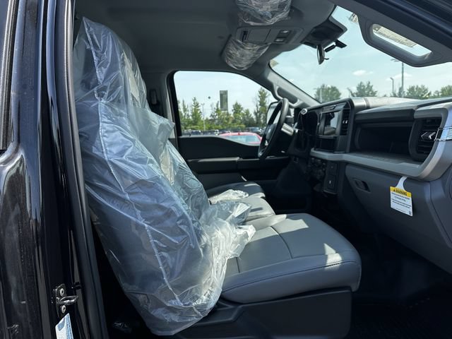 New 2026 Ford F550 4x4 Regular Cab Super Duty image 31
