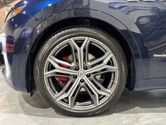 Used 2021 Maserati Levante GranLusso image 15