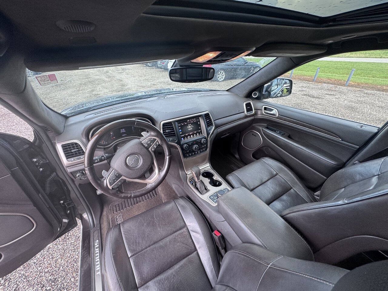 Used 2017 Jeep Grand Cherokee Summit AWD/4WD image 13