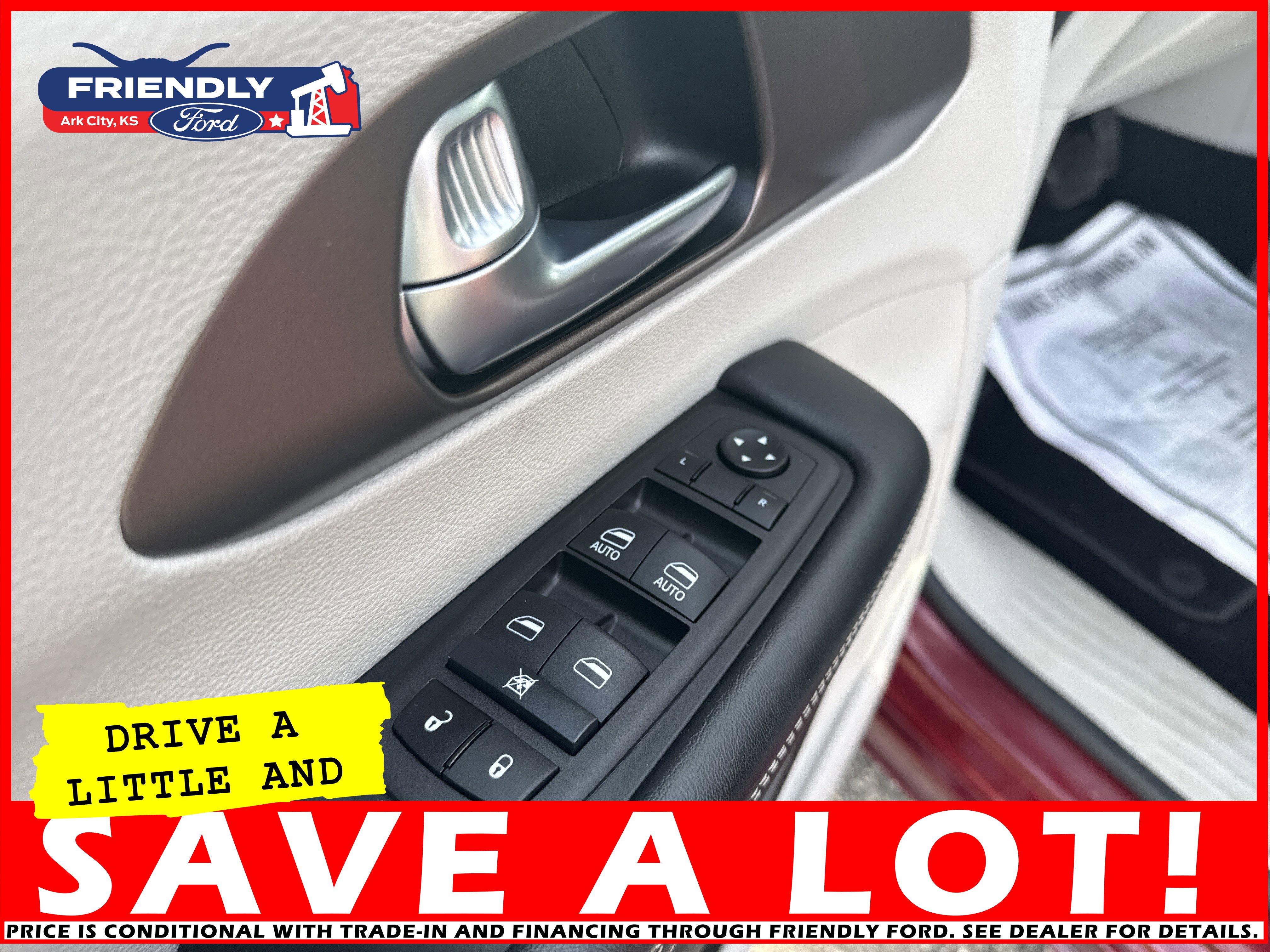 Used 2023 Chrysler Voyager LX image 12