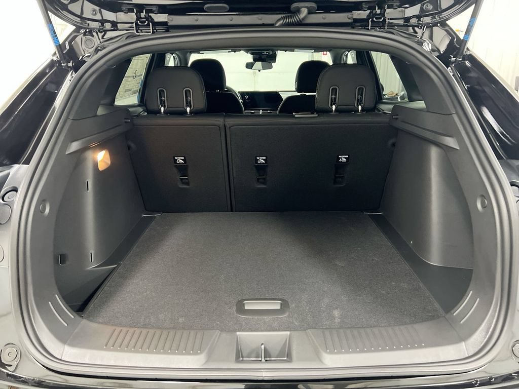 New 2026 Chevrolet Trax RS w/ Driver Confidence Package FWD image 23
