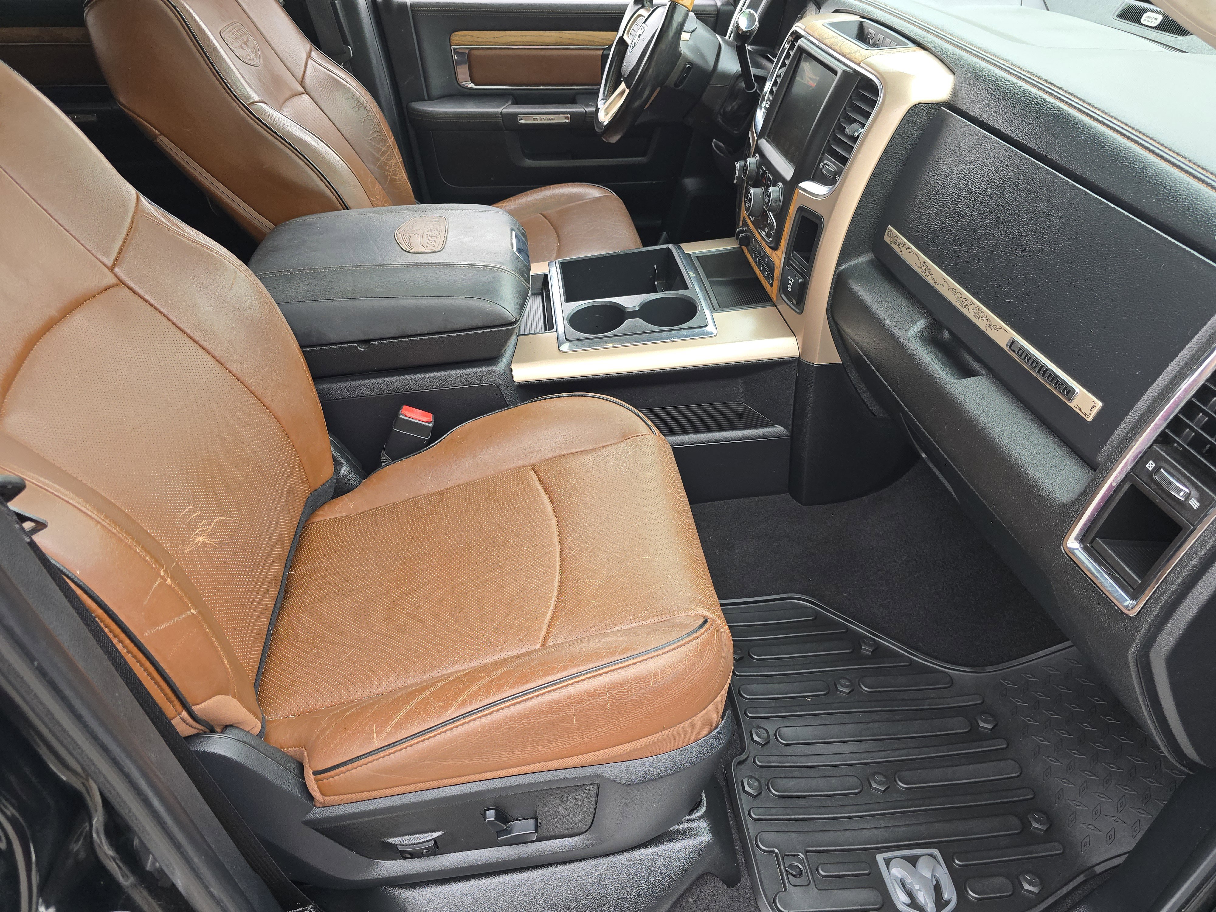 Used 2014 RAM 2500 Longhorn w/ Convenience Group AWD/4WD image 32