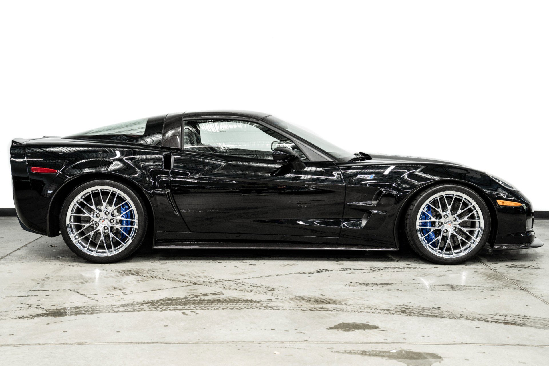 Used 2010 Chevrolet Corvette ZR1 w/ Preferred Equipment Group image 41