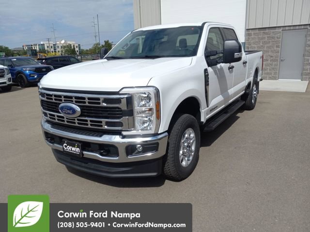 New 2026 Ford F350 XLT w/ Snow Plow/Camper Package image 7