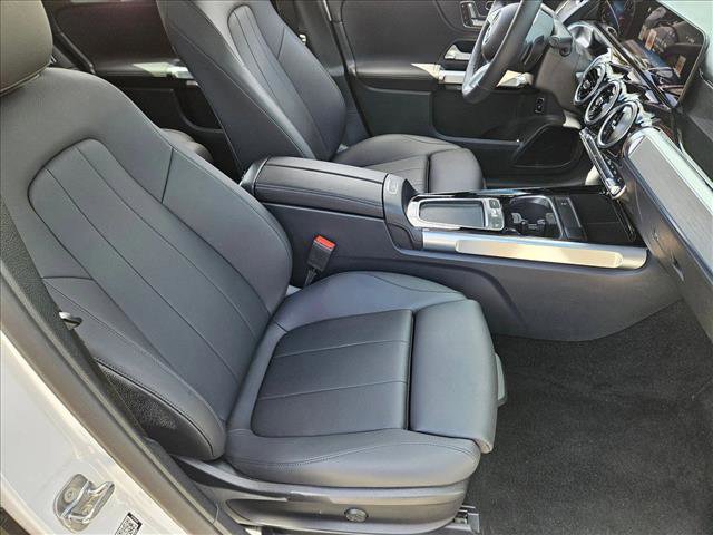 Used 2026 Mercedes-Benz GLB 250 image 19