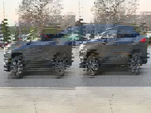 Used 2022 Toyota RAV4 XLE Premium image 3