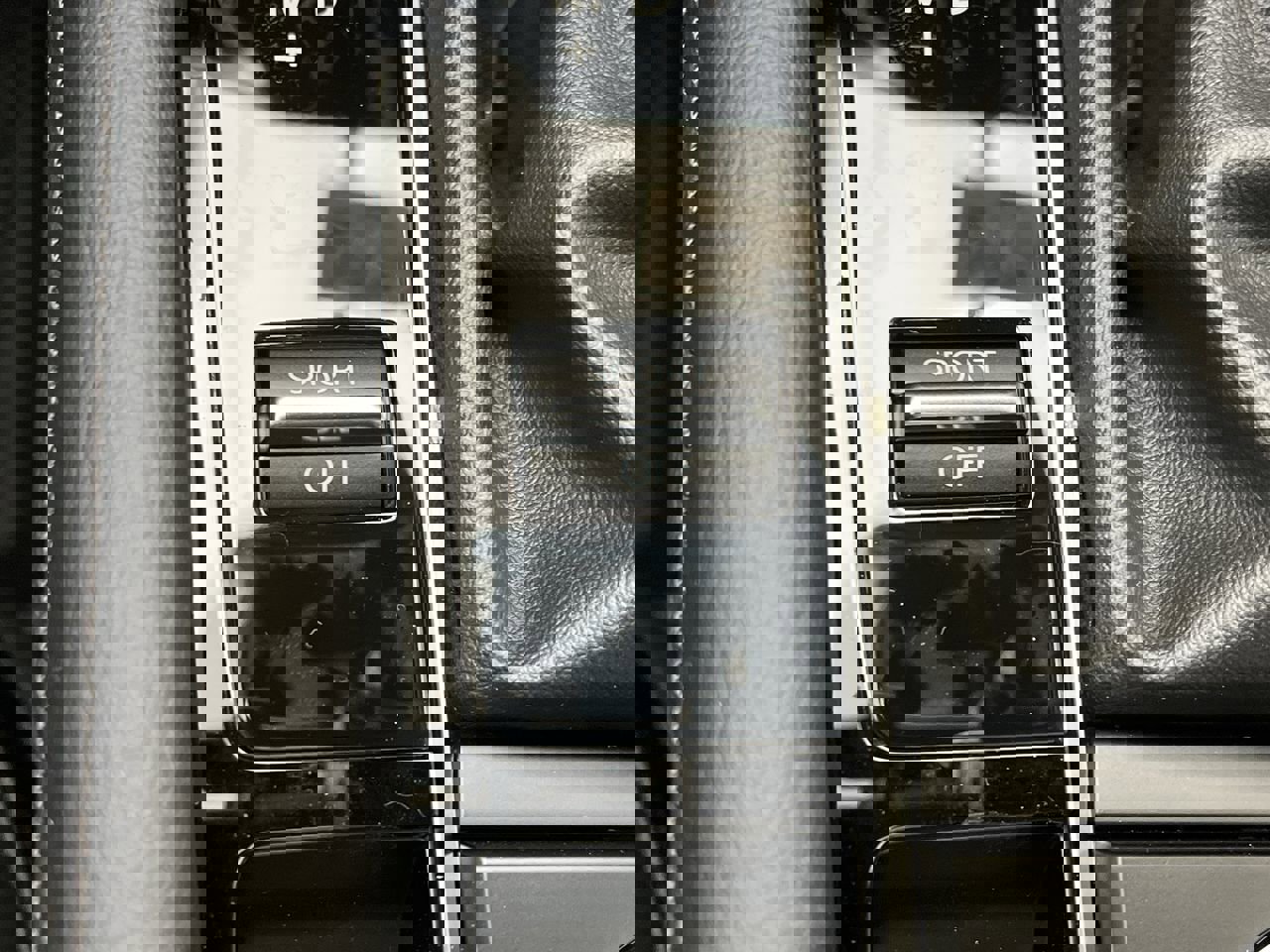 New 2025 MAZDA MAZDA3 Hatchback w/Premium Plus Pkg image 17