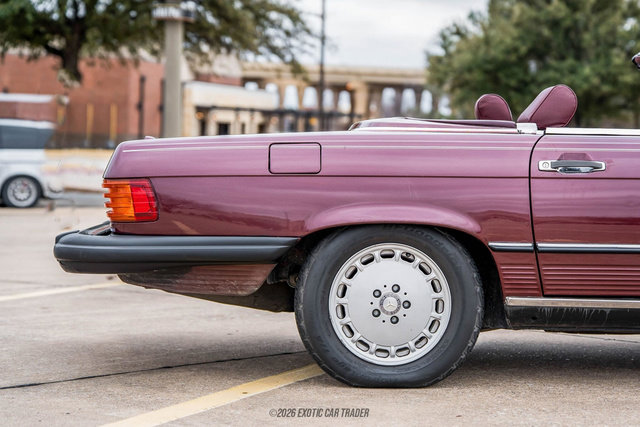 Used 1988 Mercedes-Benz 560 SL image 10