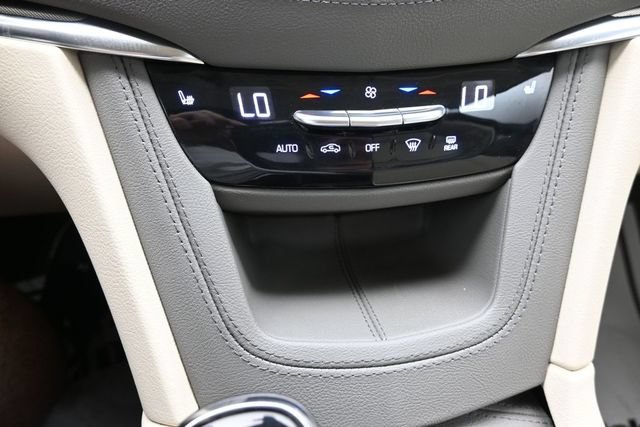 Used 2022 Cadillac XT5 Premium Luxury FWD image 38