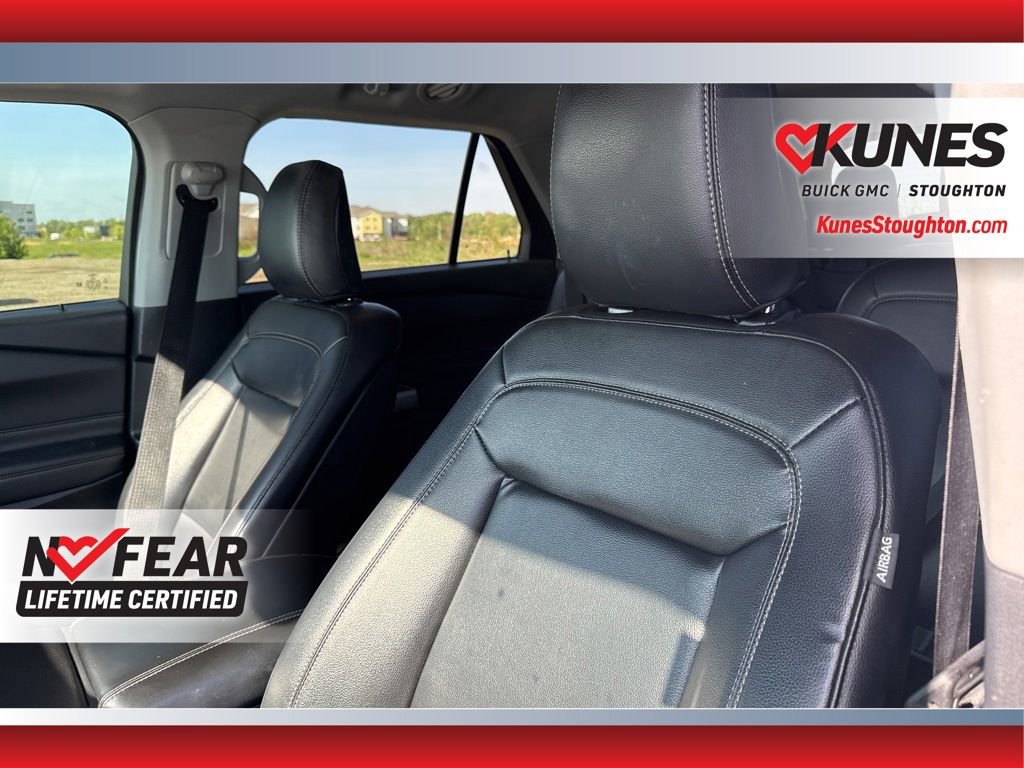 Used 2020 Ford Explorer XLT w/ Equipment Group 202A AWD/4WD image 24
