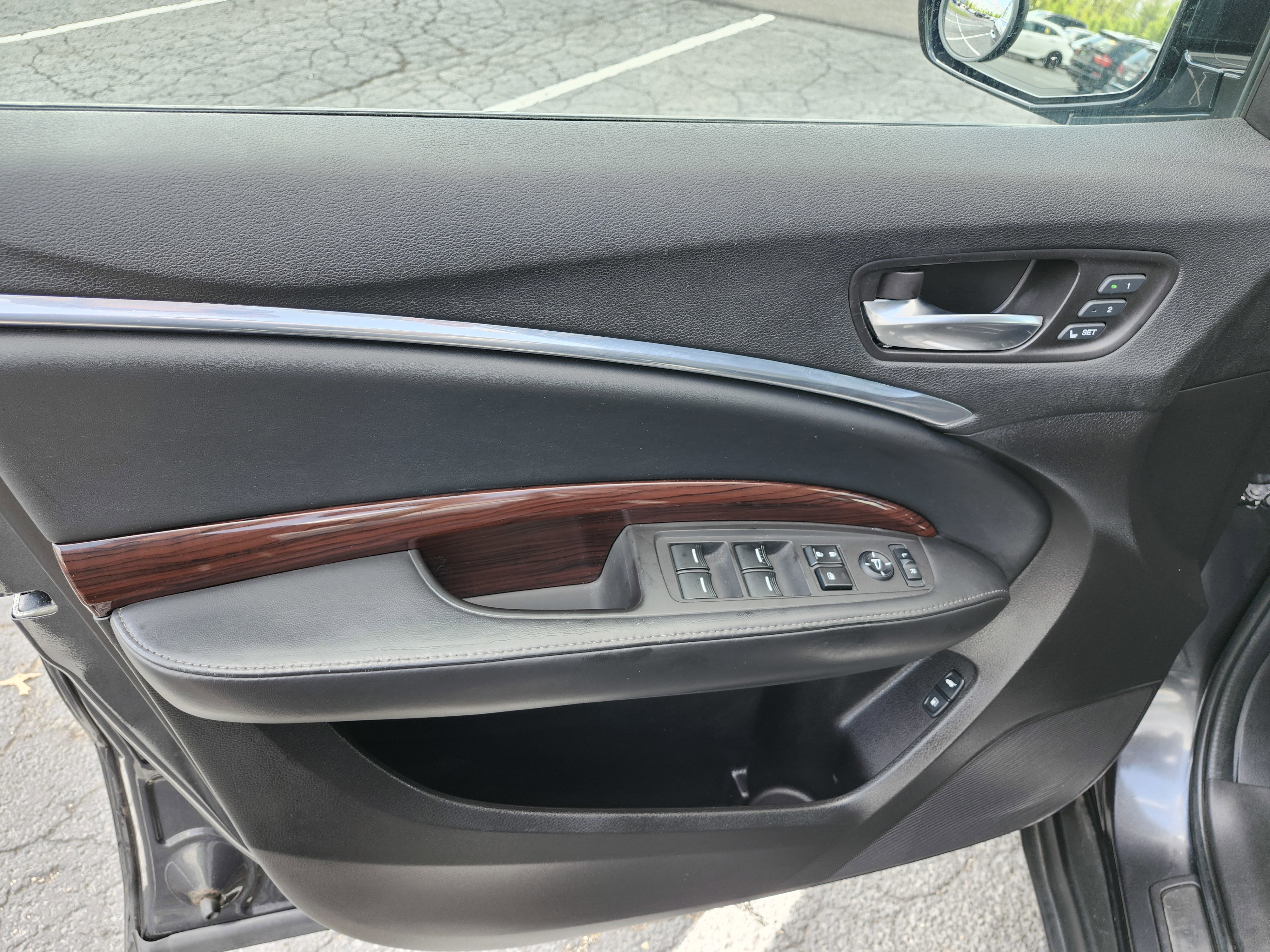 Used 2015 Acura MDX SH-AWD w/ Advance Package image 29
