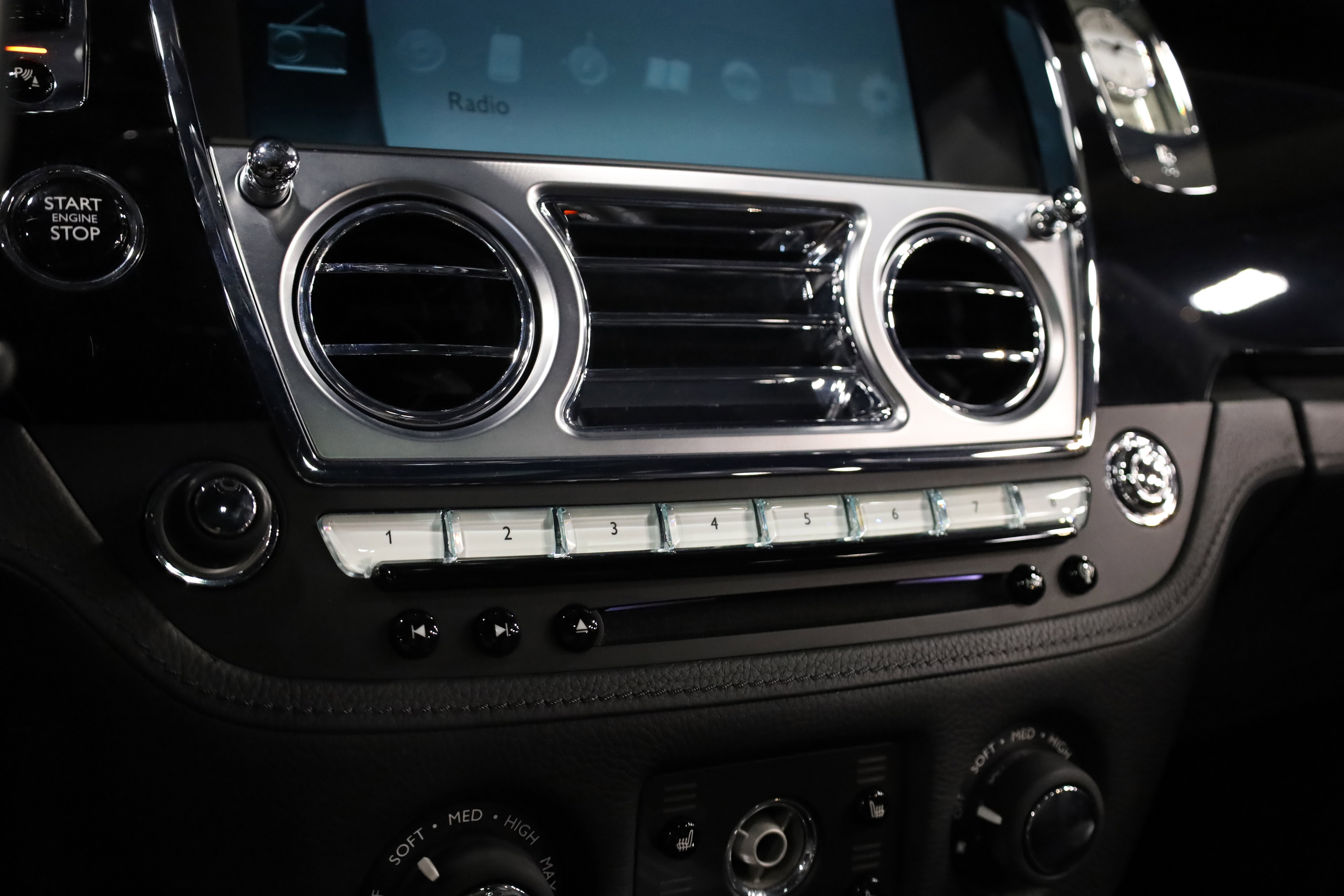 Used 2015 Rolls-Royce Ghost Base image 31