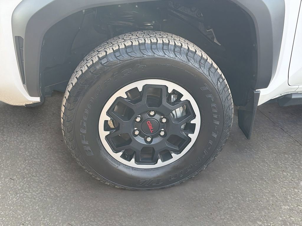 Used 2024 Toyota Tacoma TRD Off-Road image 37