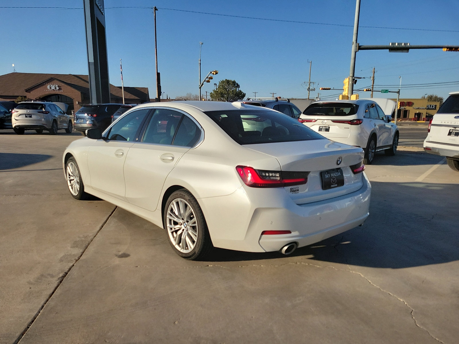 Used 2024 BMW 330i Sedan image 5