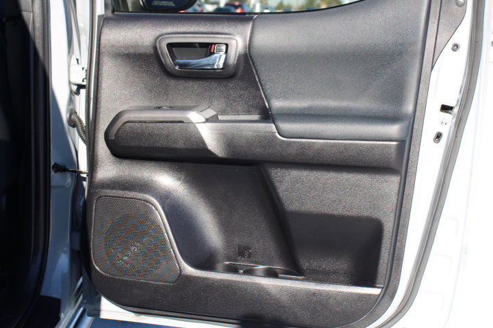 Used 2020 Toyota Tacoma TRD Off-Road image 18