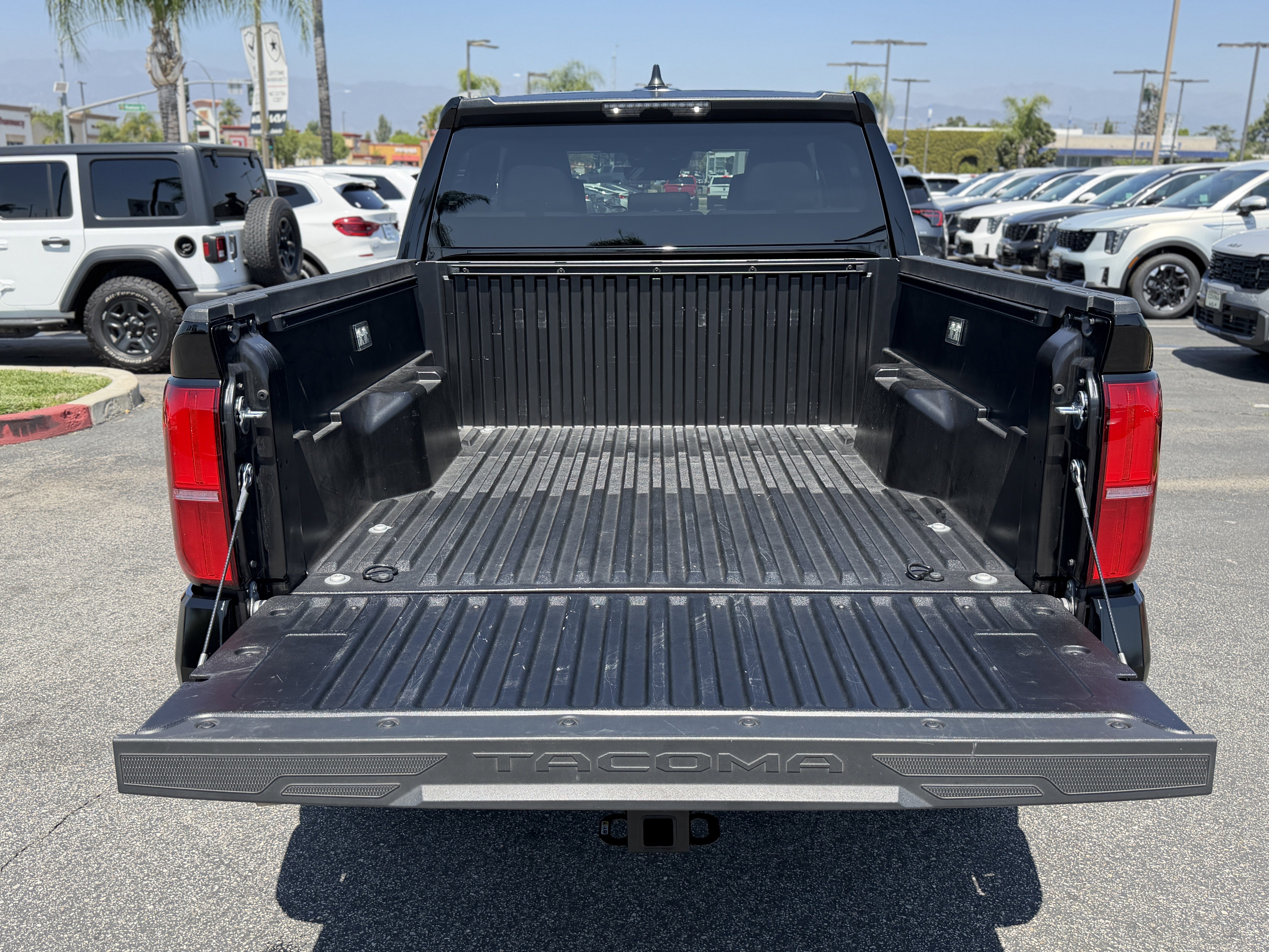 Used 2025 Toyota Tacoma SR5 RWD image 10
