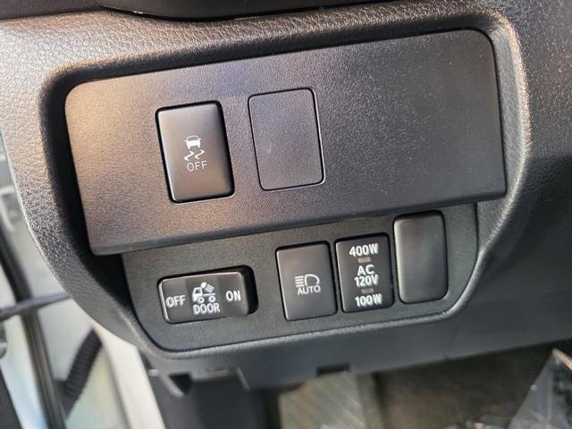 Used 2021 Toyota Tacoma TRD Off-Road image 11