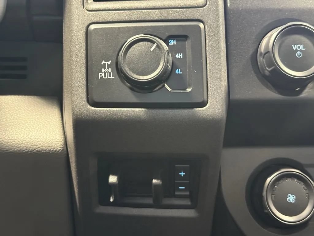 Used 2022 Ford F250 XL w/ Power Equipment Group AWD/4WD image 26