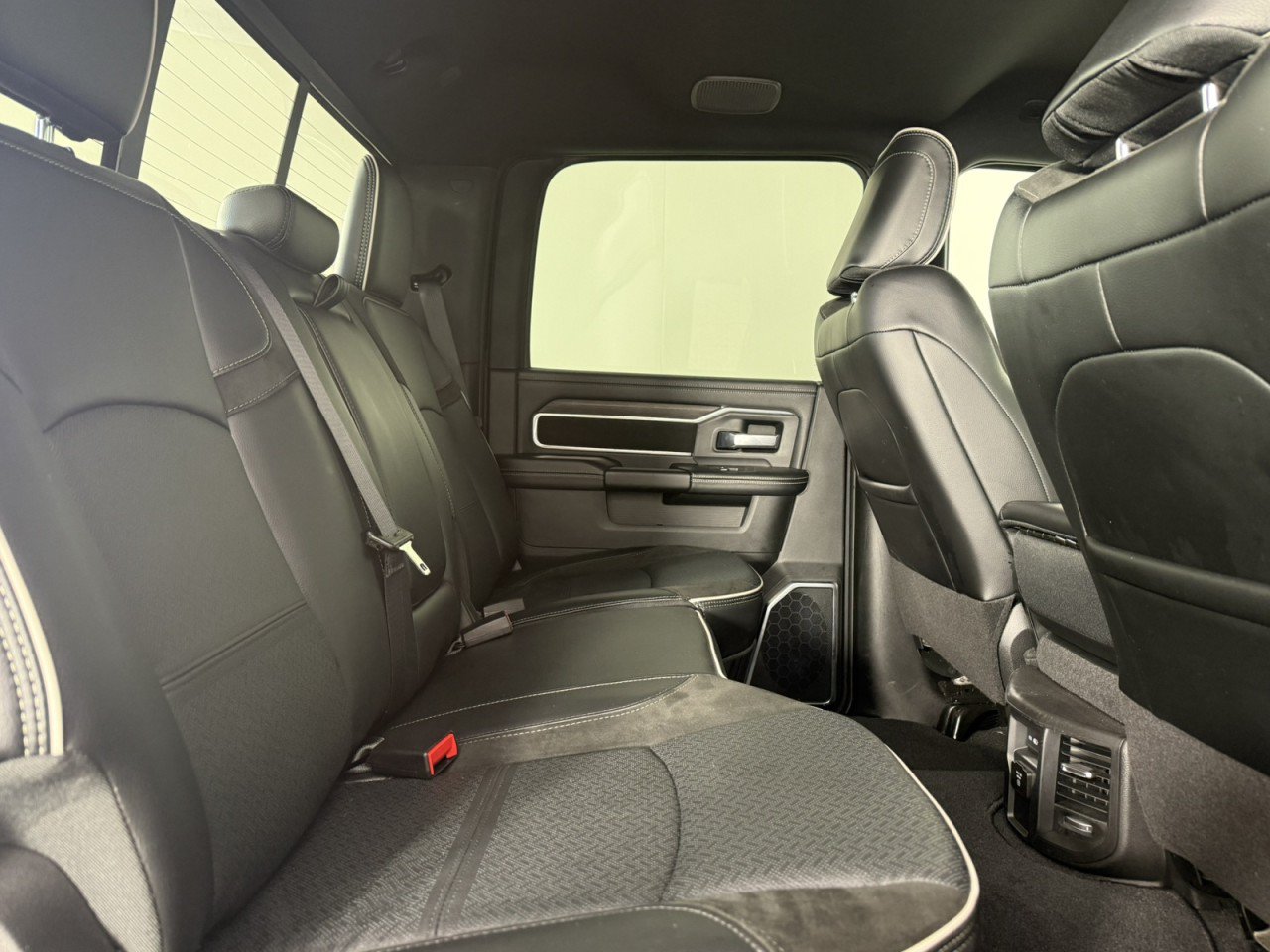 Used 2026 RAM 2500 Laramie AWD/4WD image 13