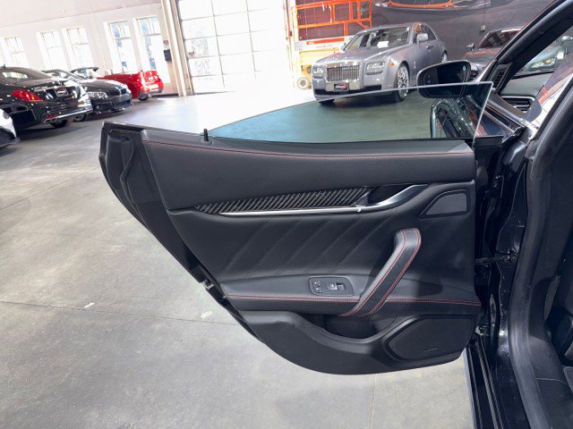 Used 2022 Maserati Ghibli Trofeo image 54