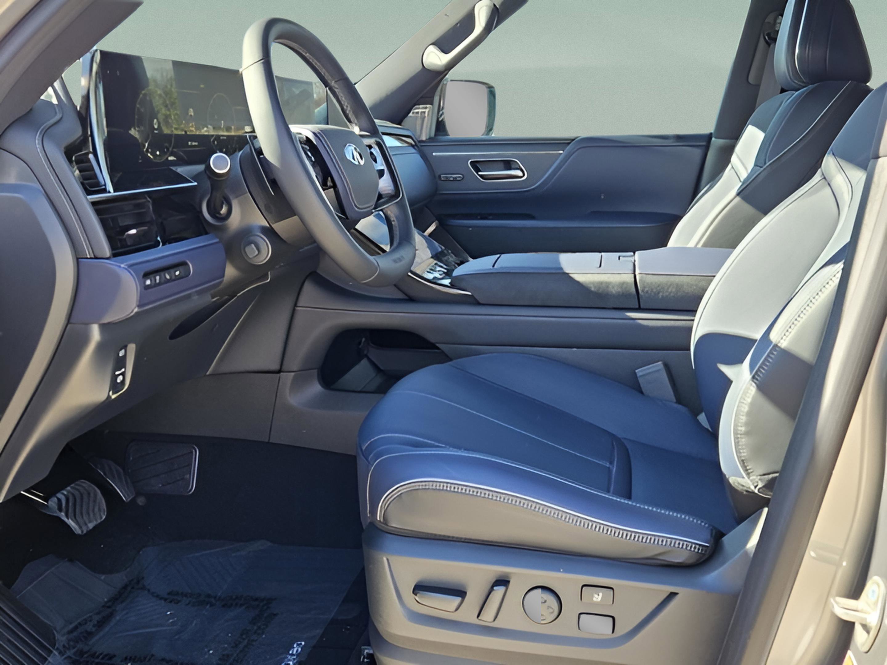 New 2026 INFINITI QX80 4WD w/ Sport Exterior Package image 13