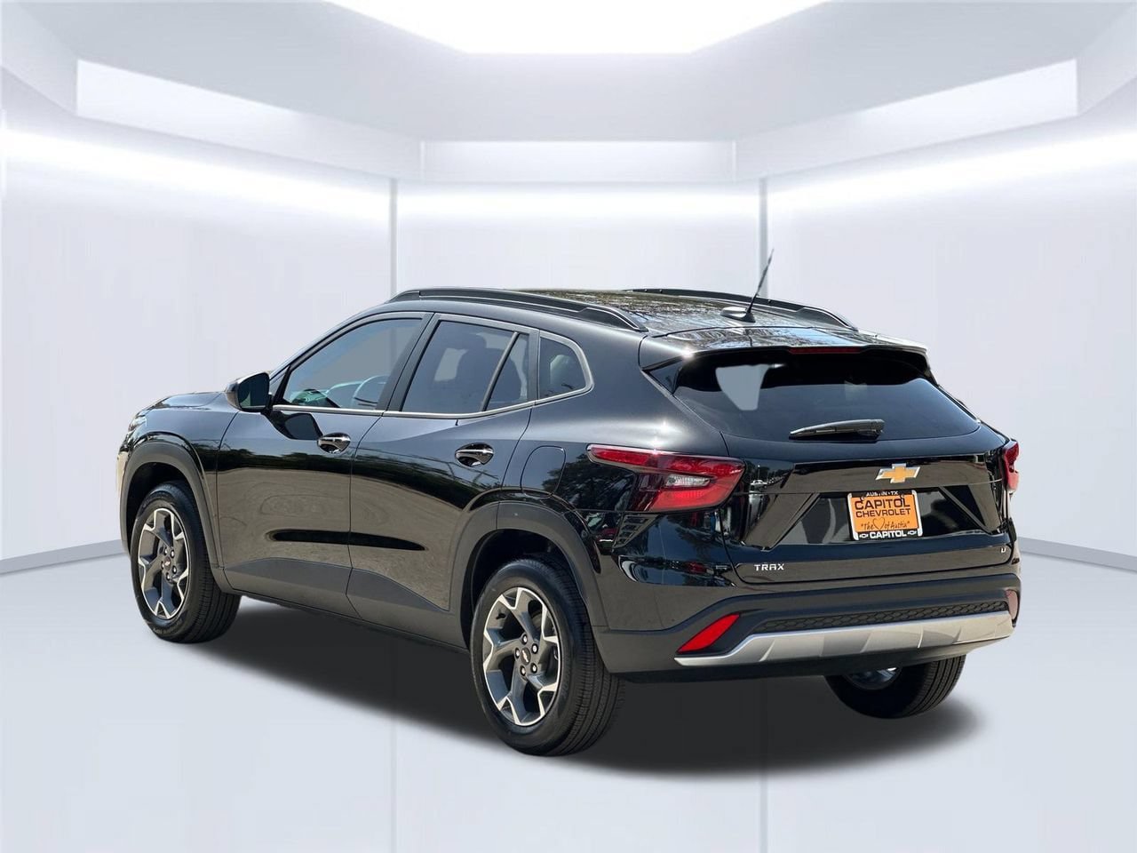 New 2026 Chevrolet Trax RS w/ Sunroof Package FWD image 3