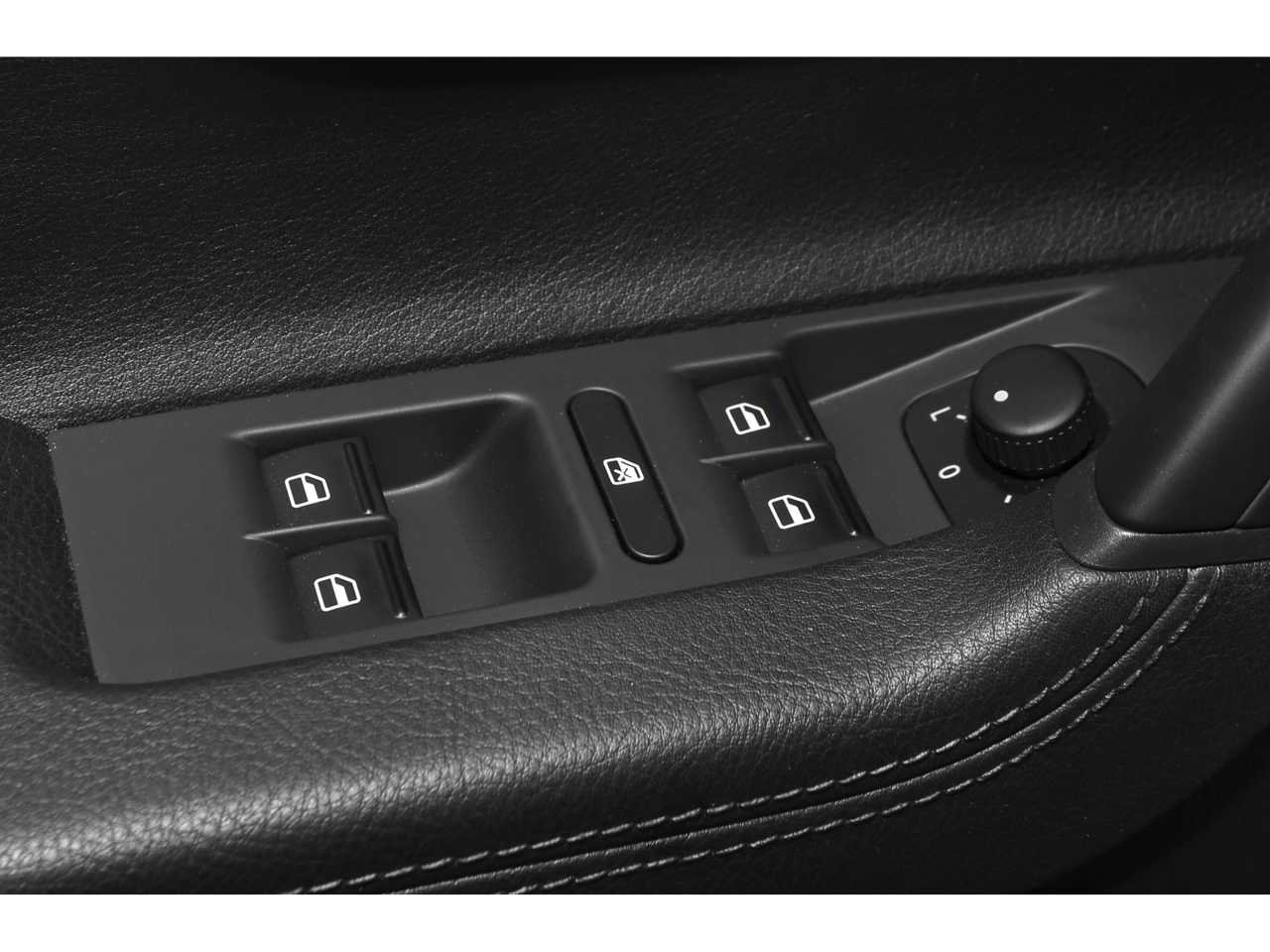 Used 2015 Volkswagen CC R-Line image 20