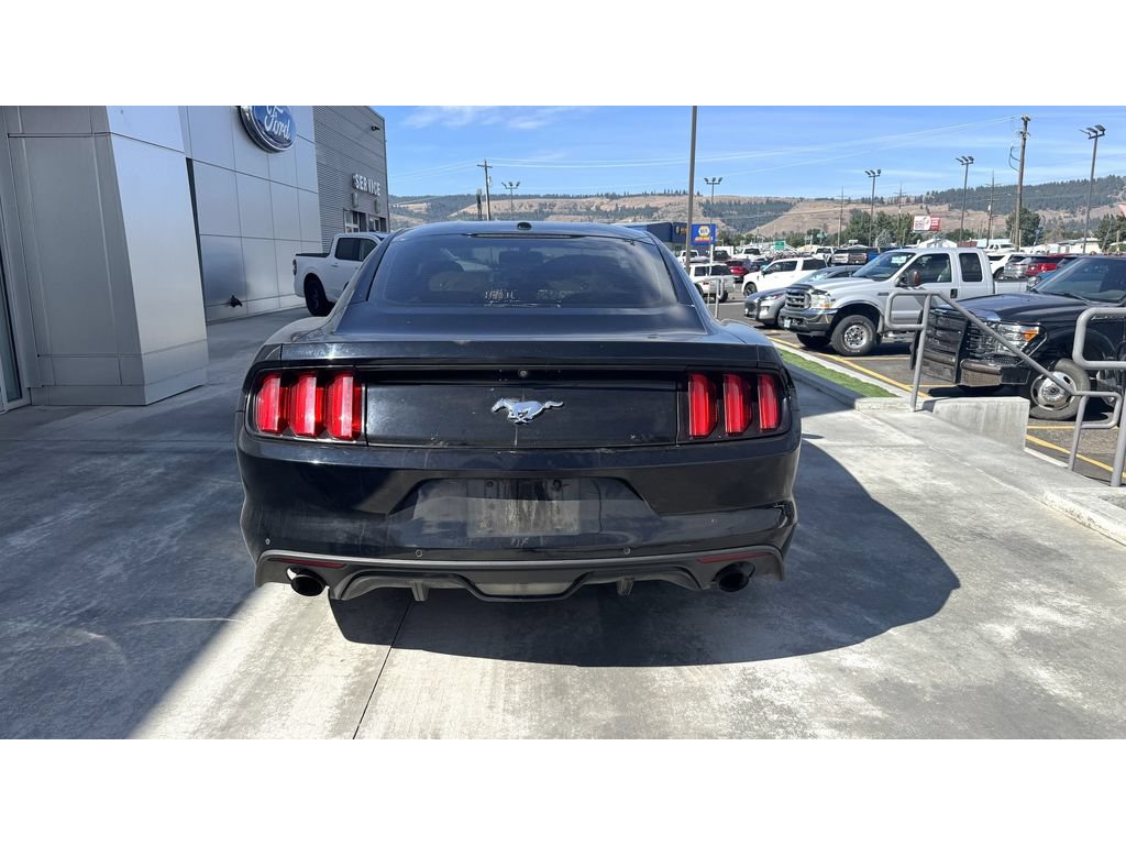 Used 2016 Ford Mustang Premium image 6