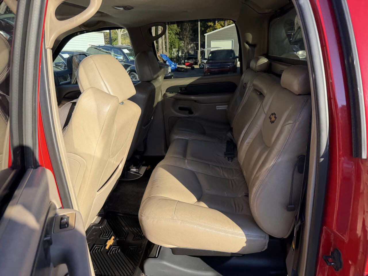 Used 2002 Chevrolet Avalanche 4x4 w/ Off-Road Suspension Pkg image 15