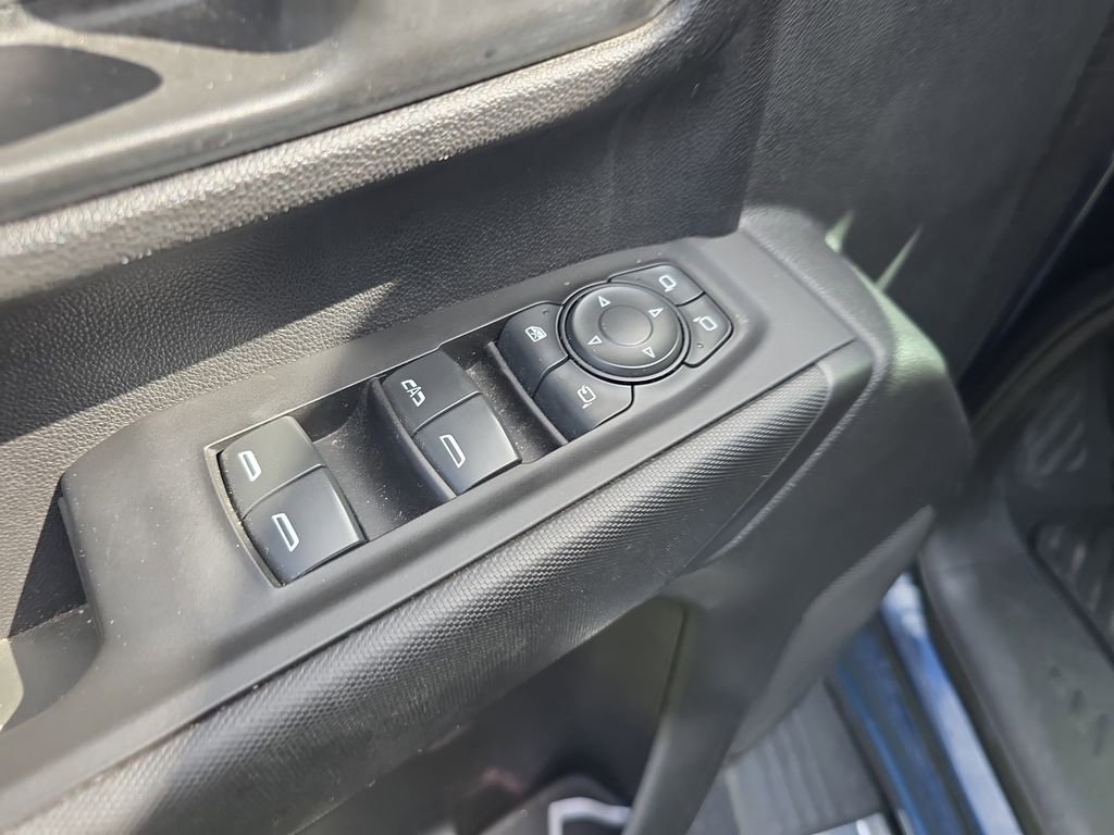 Used 2022 Chevrolet Silverado 2500 Custom w/ Custom Value Package image 15