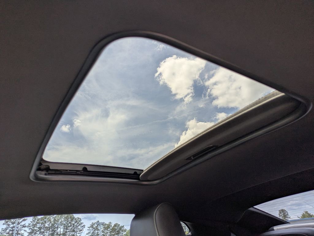 Used 2017 Chevrolet Camaro SS RWD image 18