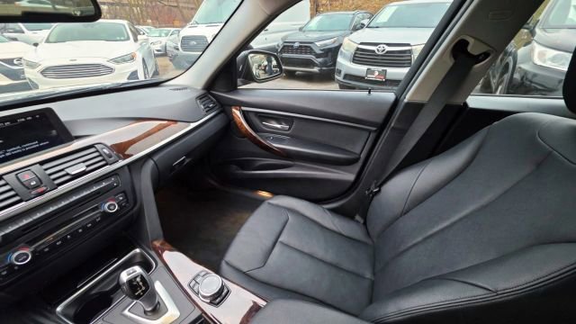 Used 2014 BMW 328i xDrive Sedan image 12