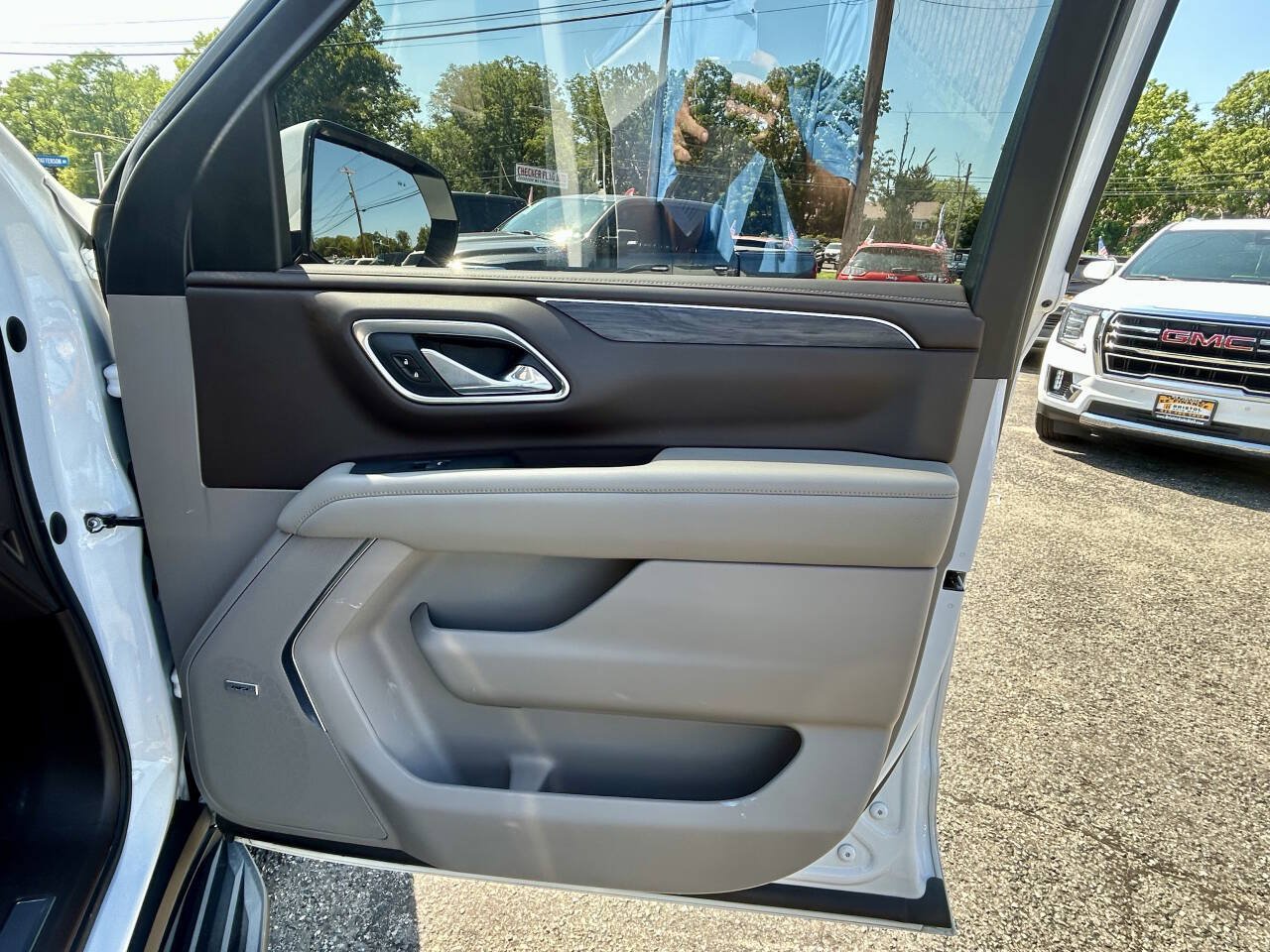Used 2021 GMC Yukon XL SLT w/ SLT Luxury Plus Package AWD/4WD image 18