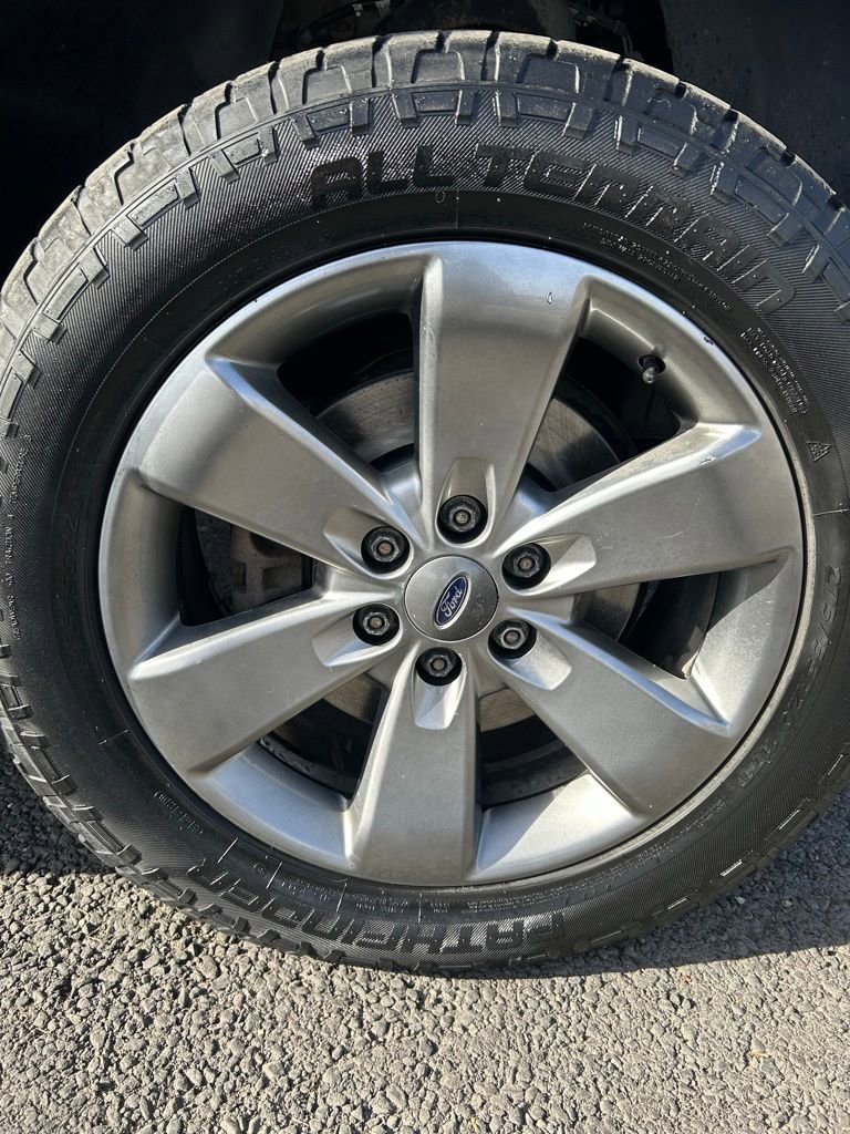 Used 2010 Ford F150 Lariat image 21