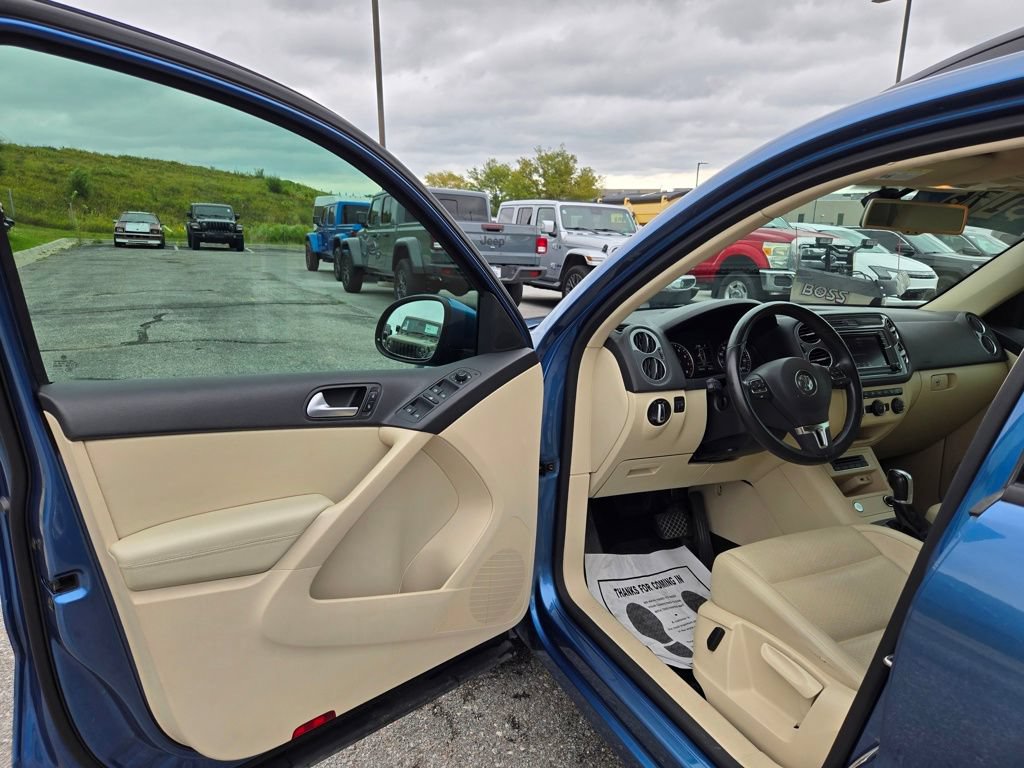 Used 2017 Volkswagen Tiguan S AWD/4WD image 11
